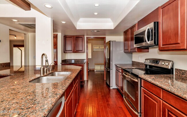 Building Photo - 15620 North 8th St