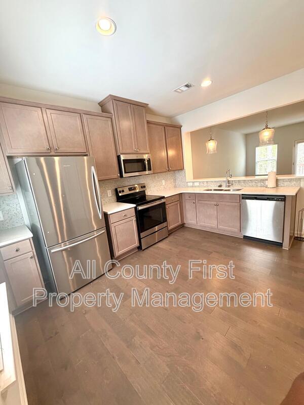 Building Photo - 887 Society Cir