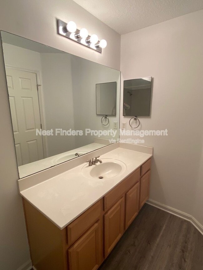 Building Photo - 1524 Fieldview Dr