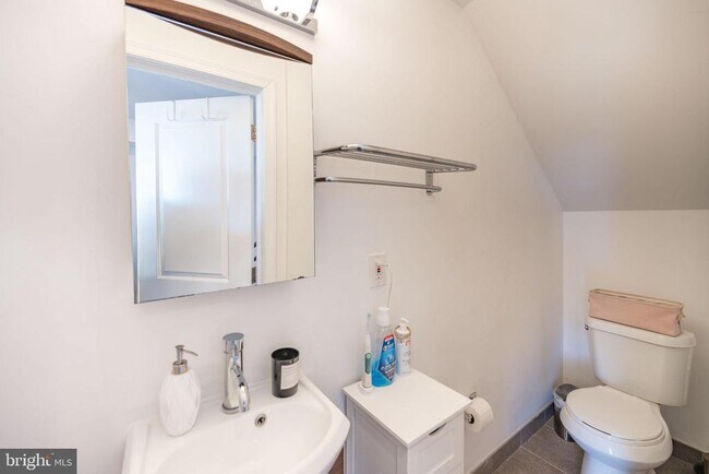 Building Photo - 4066 Manayunk Ave