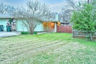 Building Photo - 106 Hughson Ct