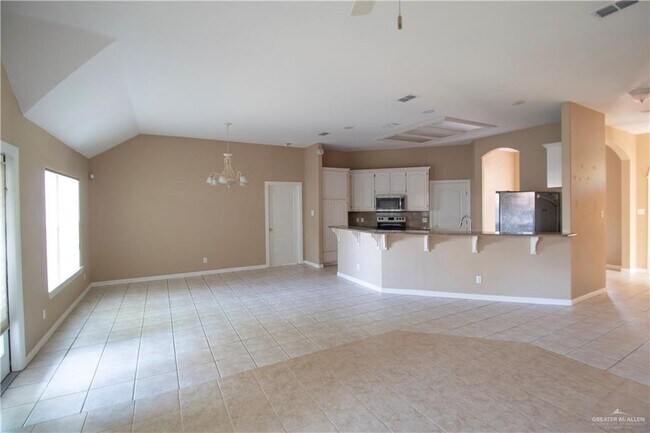 Building Photo - 11 Fawn Cir