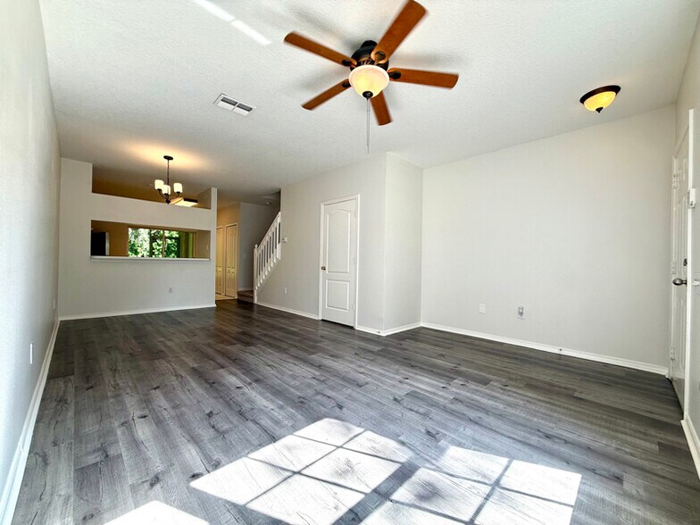 Building Photo - 1238 Standridge Dr