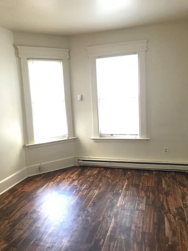 Building Photo - DICKERMAN