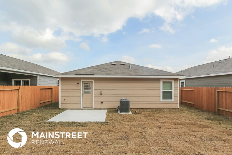 Building Photo - 27044 Leonardo Dr