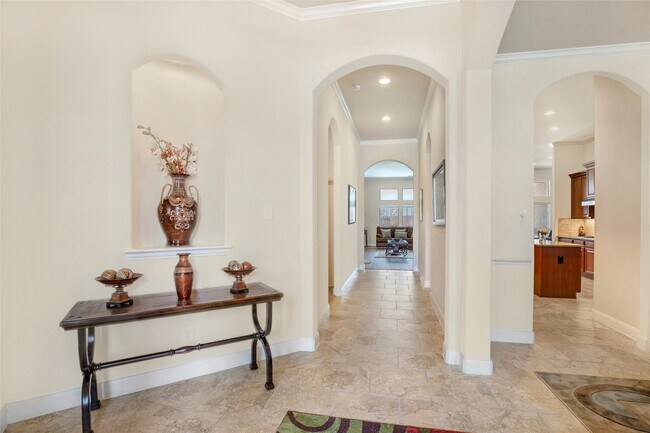 Building Photo - 6703 Honeycrest Lane