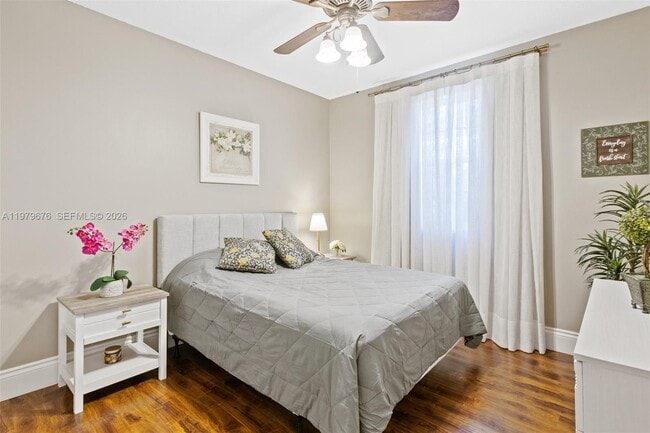 Building Photo - 1533 Cardinal Way