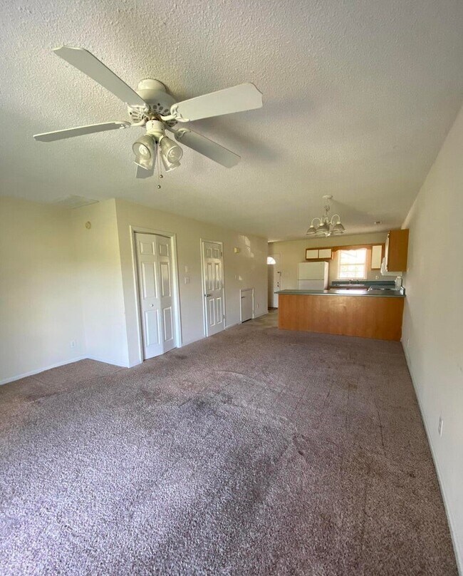 Building Photo - 601 Peletier Loop Rd