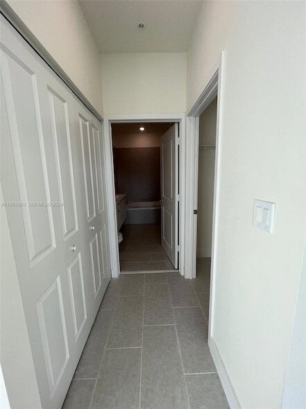 Building Photo - 8167 NW 41st St