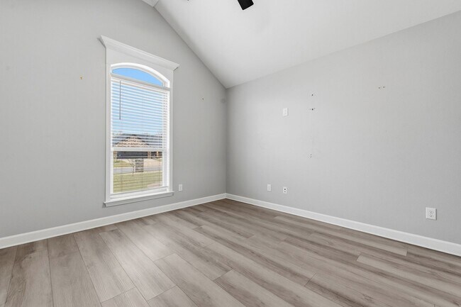 Building Photo - Mins from LRAFB with Solar panels