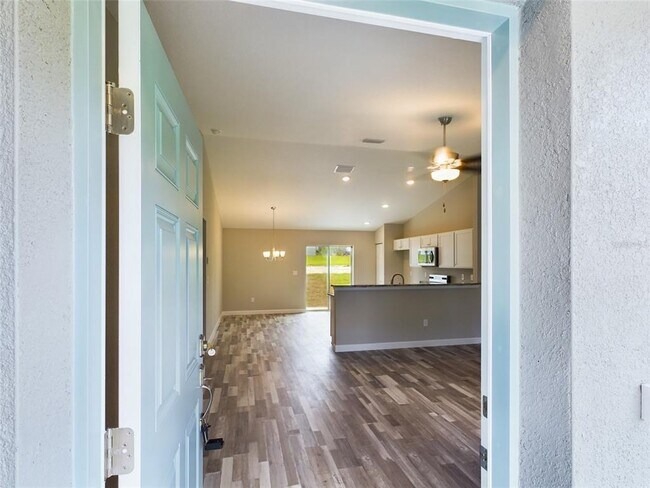 Building Photo - 13215 SW 77th Ave