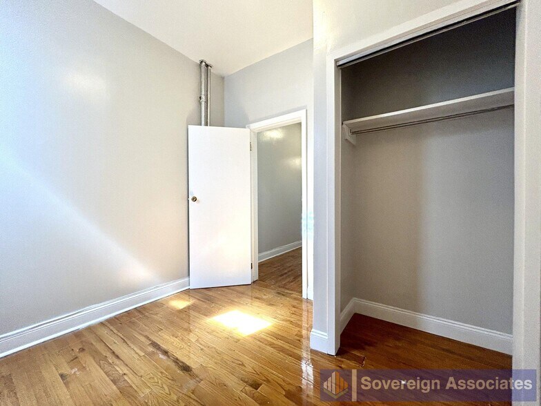 Building Photo - 521 W 156th St