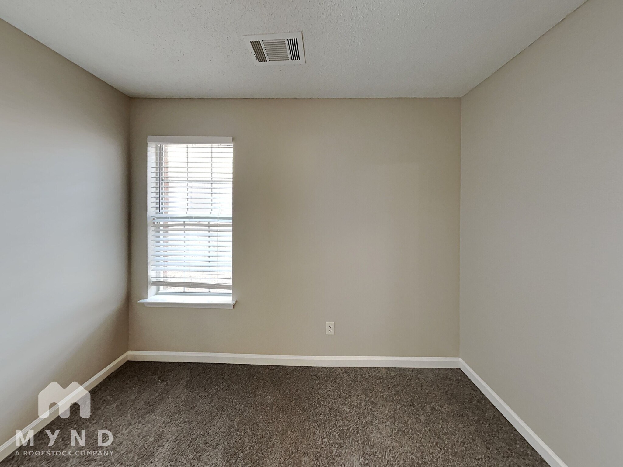 Building Photo - 7732 Parkmont Dr