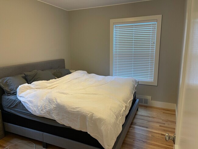 Bedroom # 1 - 3362 Brownlow Ave