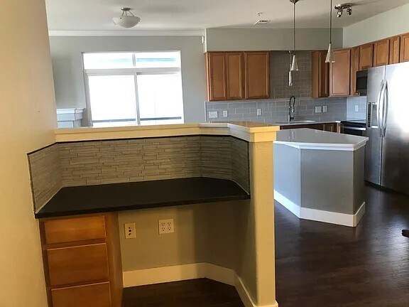 Building Photo - 10184 Park Meadows Dr