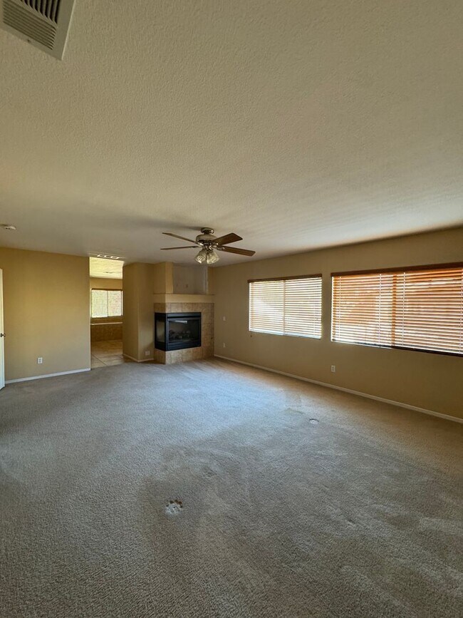 Building Photo - MOVE-IN SPECIAL!! Welcome to Your New Home...