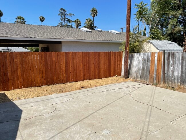 Building Photo - 5769 Eugene St