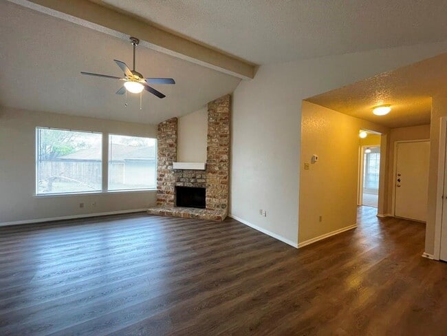 Building Photo - 16719 Whitebrush Loop