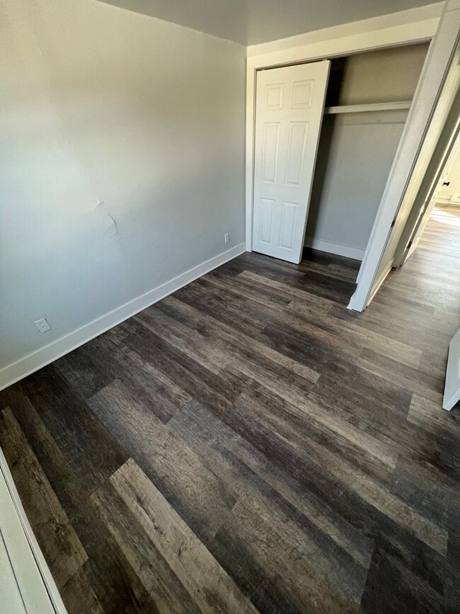 Building Photo - Completely remodeled TWO BEDROOM Twin