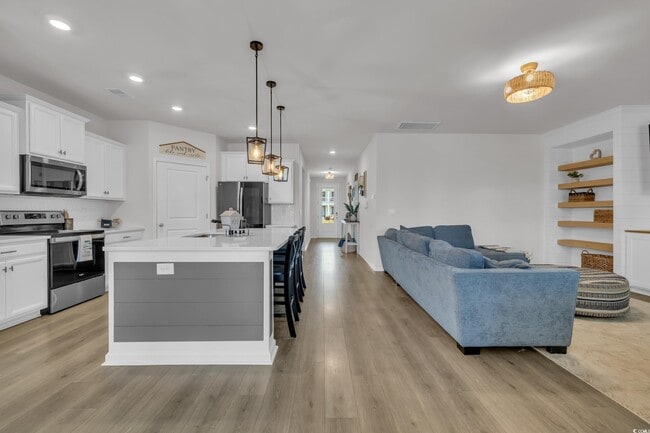 Building Photo - 553 Pier Ct