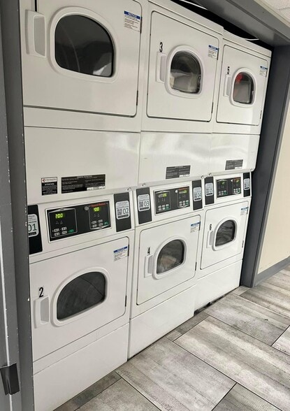 On-site Laundry - 1700 Clinch Ave
