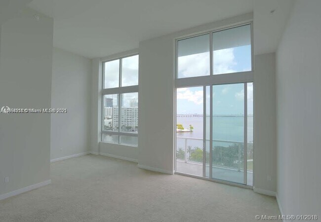 Building Photo - 1900 N Bayshore Dr