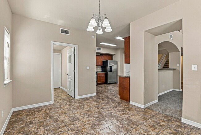 Building Photo - 14384 Alma Point