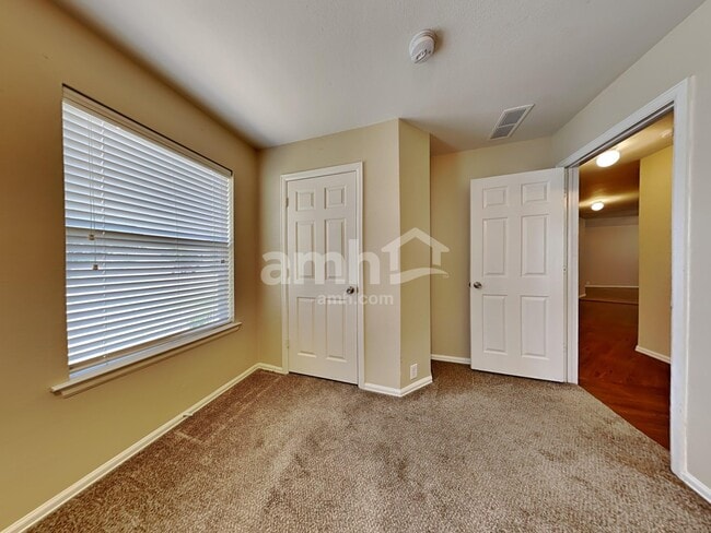 Building Photo - 714 Quail Hollow Dr