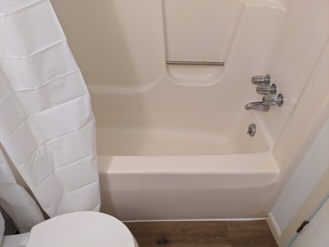 Bath - 3121 W 40th St