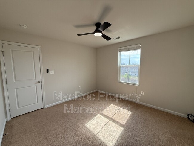 Building Photo - 127 Harper Ln