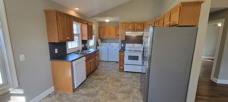 Building Photo - 438 W Market St