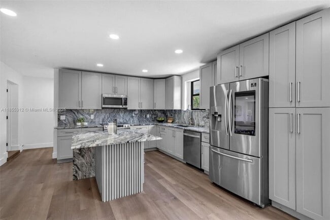 Building Photo - 4 bedroom in Ft Lauderdade FL 33312