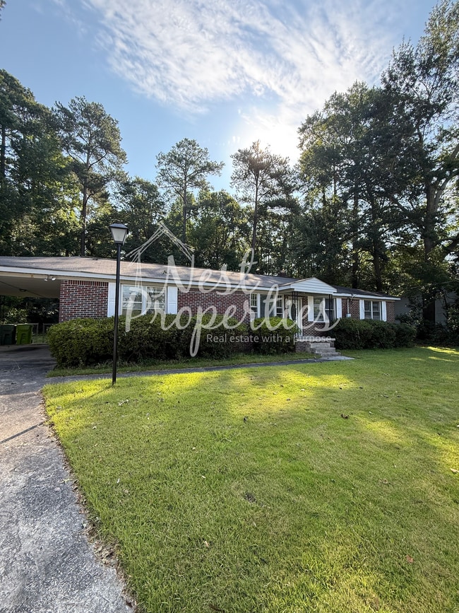 Primary Photo - 1826 Horseshoe Dr