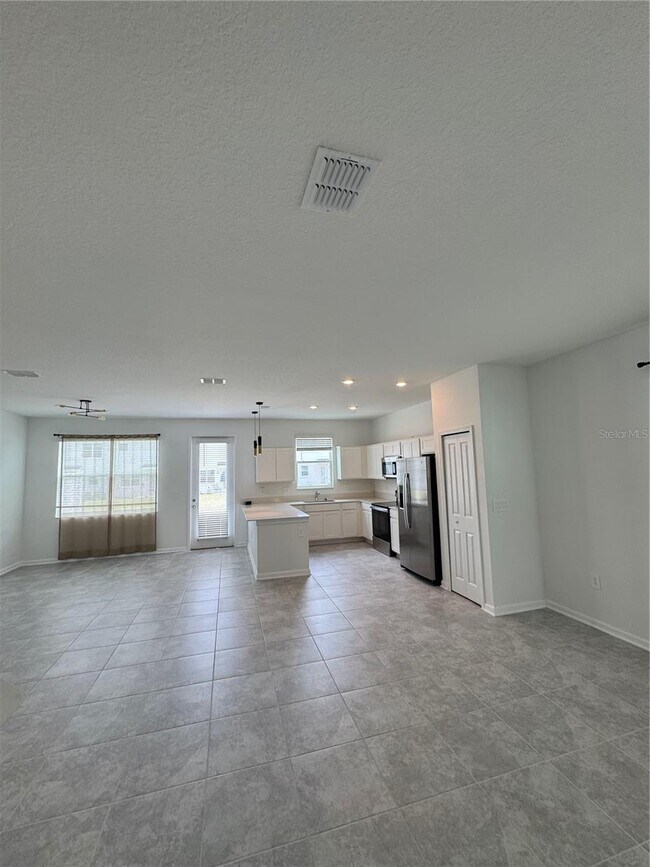 Building Photo - 297 Bogey Dr