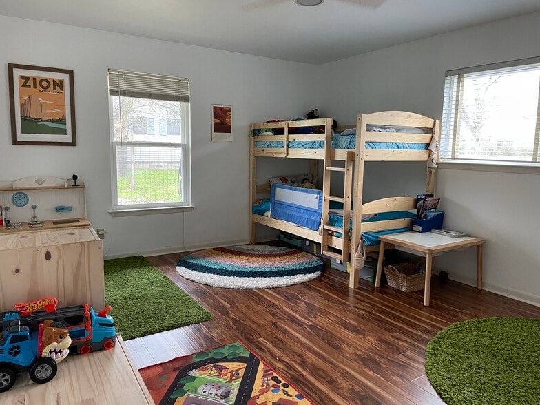 Building Photo - 407 East St