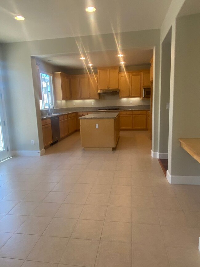 Building Photo - San Ramon 5 Bed/4.5 Bath Windemere Ranch L...