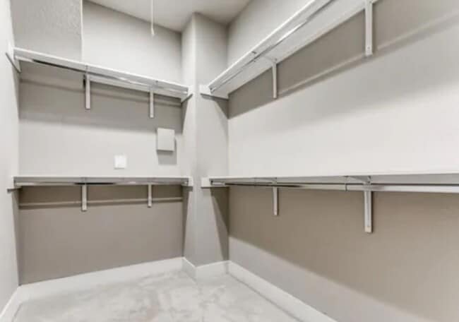 Building Photo - Townhome For Rent Half off deposit for OCT...