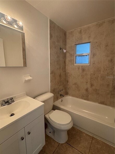 Building Photo - 930 Emerald Dr