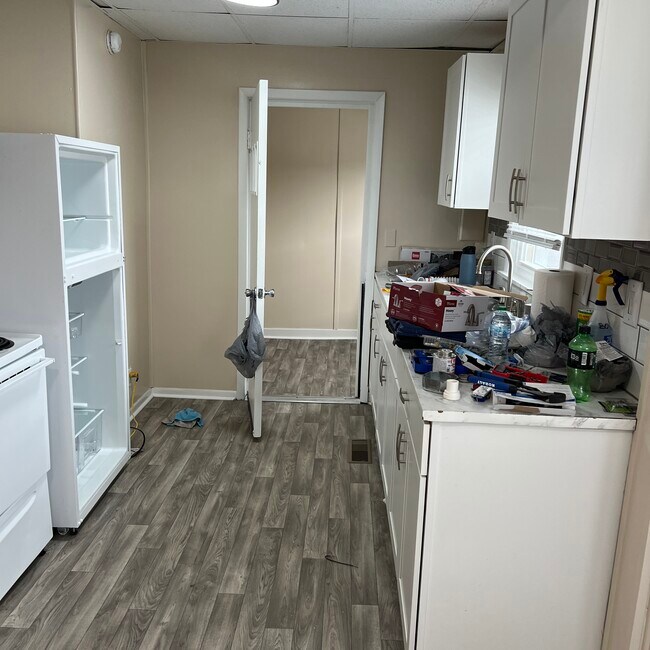 Building Photo - Million Street