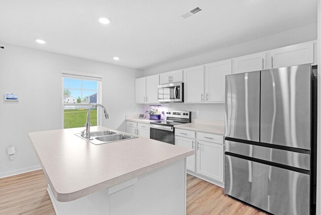 Building Photo - 4949 Sanford Grv Pl