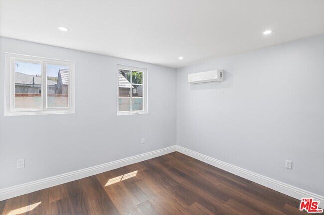 Building Photo - 4622 W 149th St