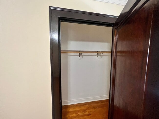 Building Photo - 3021 W 58th St