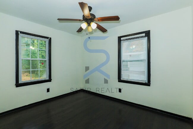 Building Photo - Your Carroll Heights Retreat – 3BR Home with Big Backyard Appeal