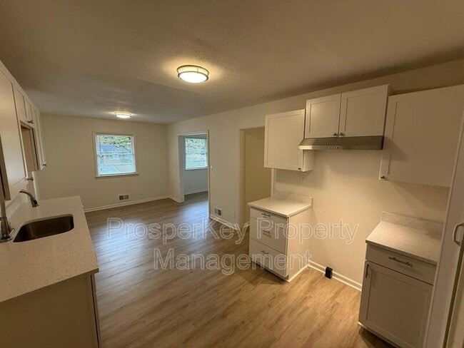 Building Photo - 379 Utoy Cir SW