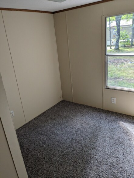 Building Photo - 4684 Rosemarie St