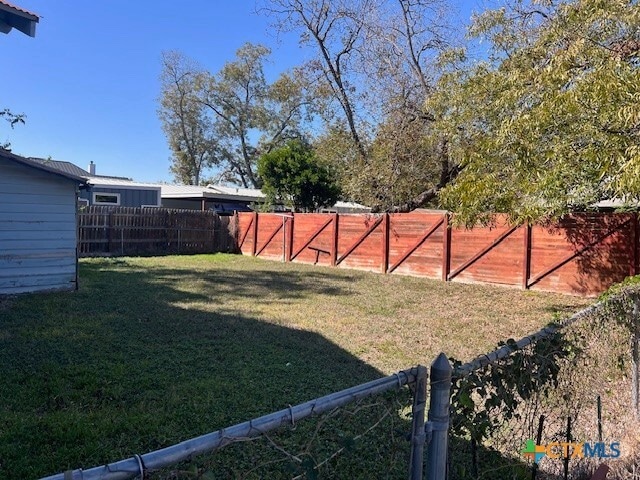 Building Photo - 163 N Sycamore Ave