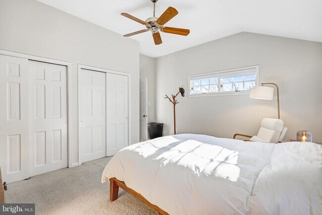 Building Photo - 9232 Forest Haven Dr