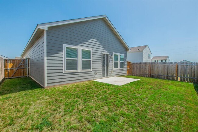 Building Photo - 209 Dirty Harry Dr