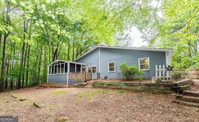 Building Photo - 180 Crabtree Dr