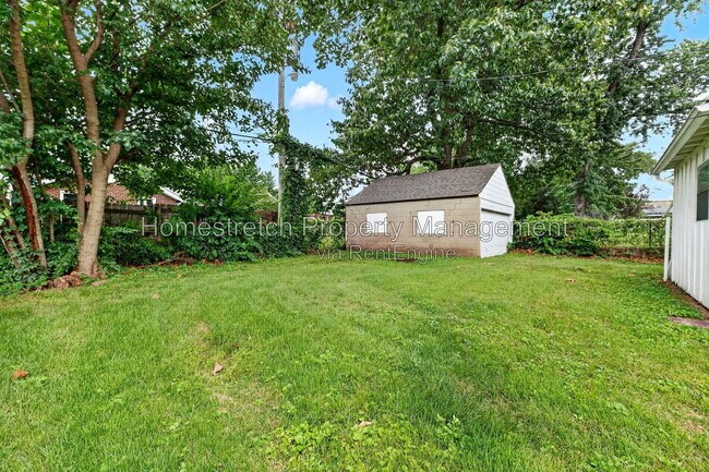 Building Photo - 6737 Fyler Ave